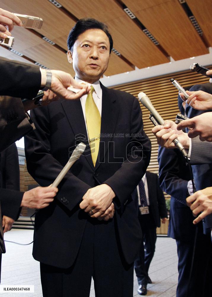 Hatoyama willing to keep Ozawa as DPJ secretary general