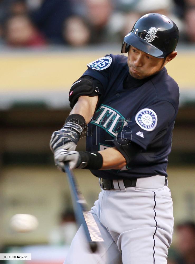 Mariners' Ichiro against Athletics
