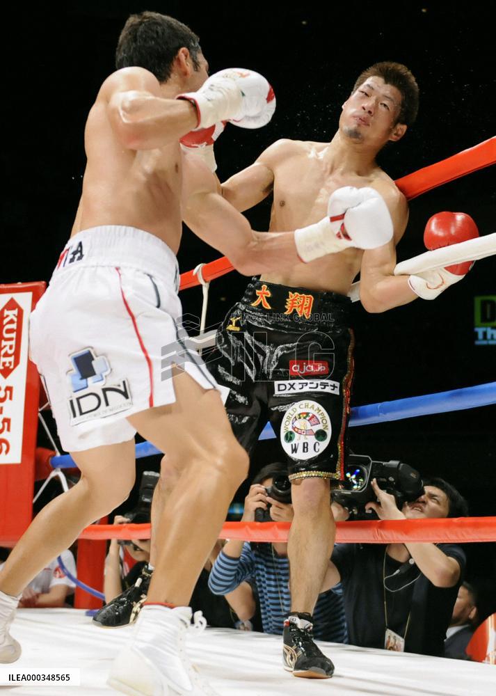 Montiel stops Hasegawa to seize WBC bantamweight crown