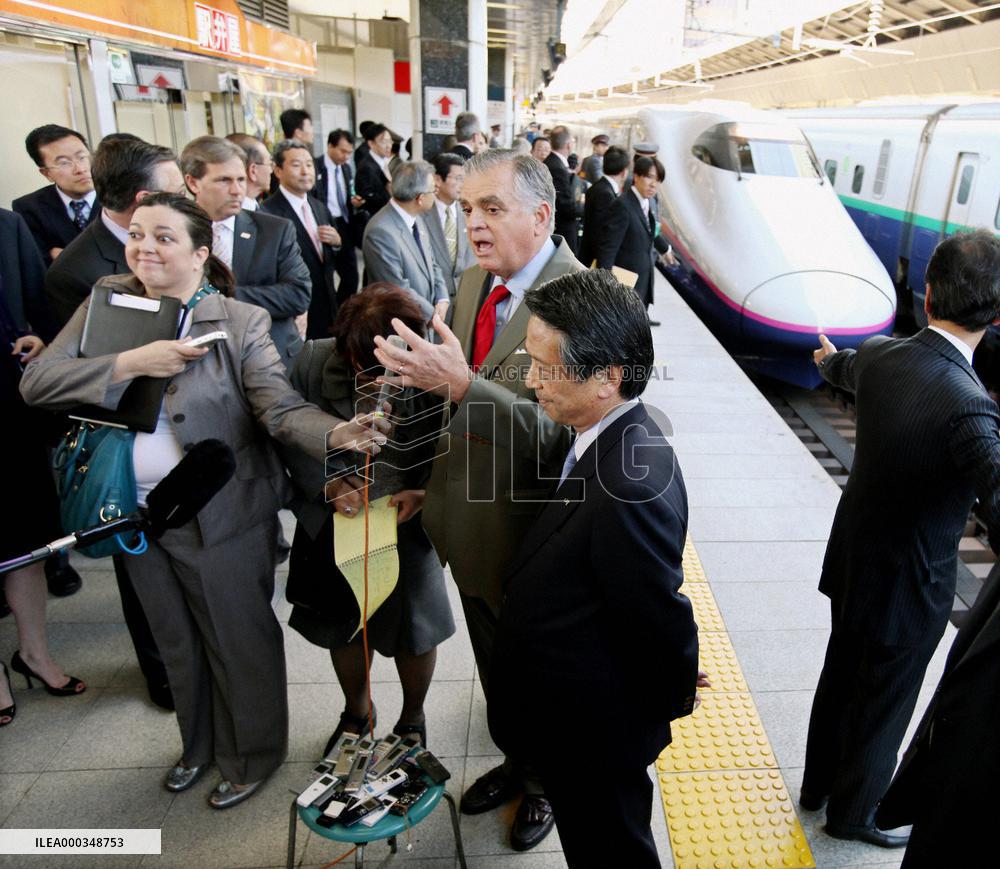 JR pitches bullet train to U.S. transport chief