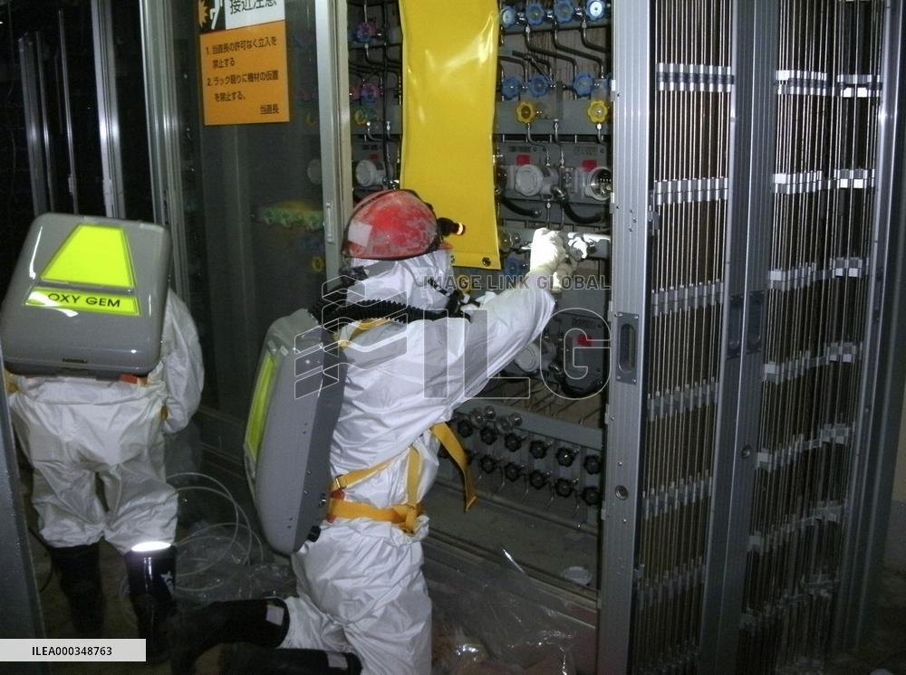 Nuclear fuel at Fukushima No. 1 unit likely melted after exposed