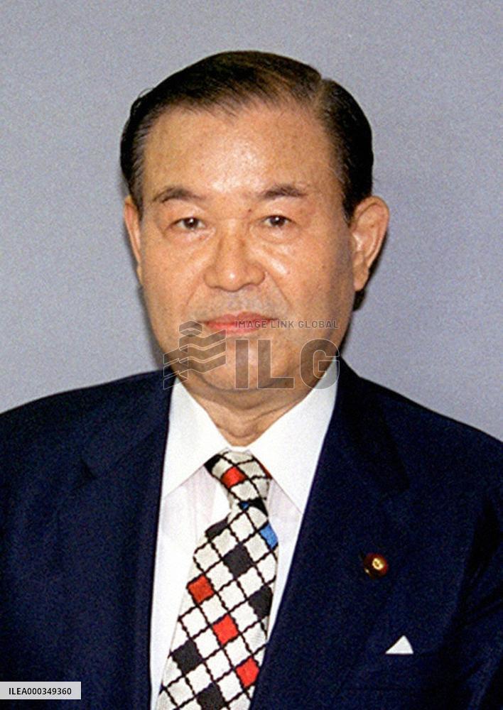 Ex-lawmaker Sato dies