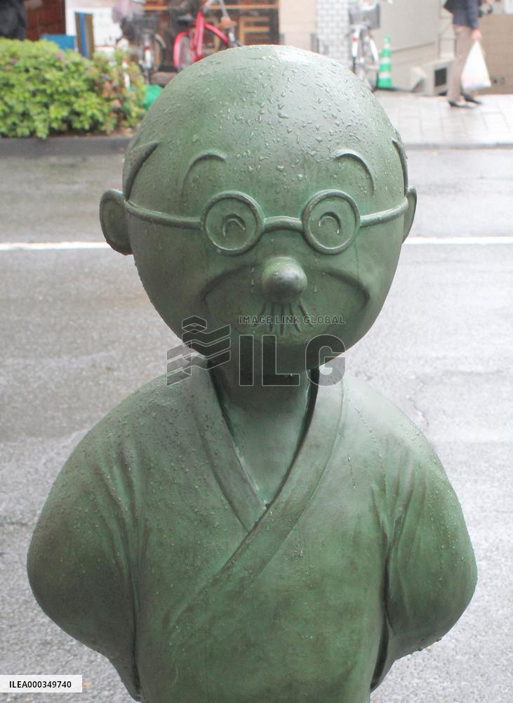 Comic character's hair plucked from its statue