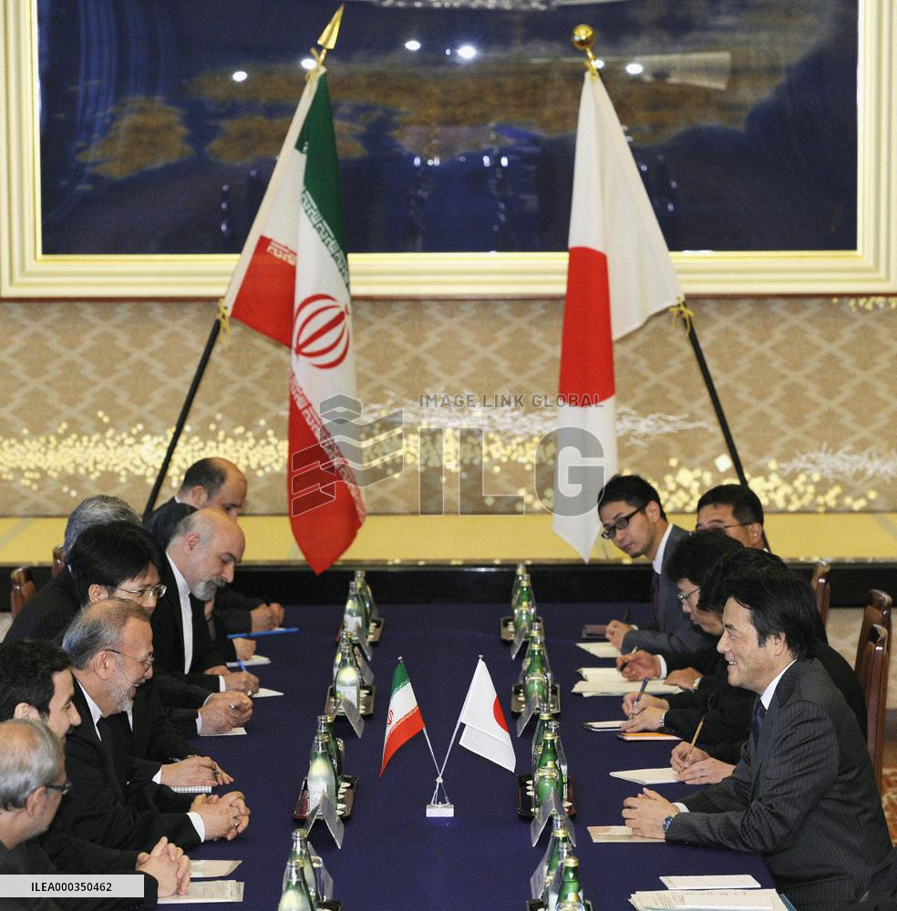 Japanese, Iranian ministers discuss nuclear issues