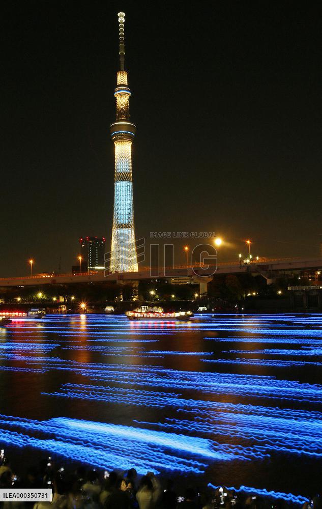 'LED fireflies' light up Tokyo river