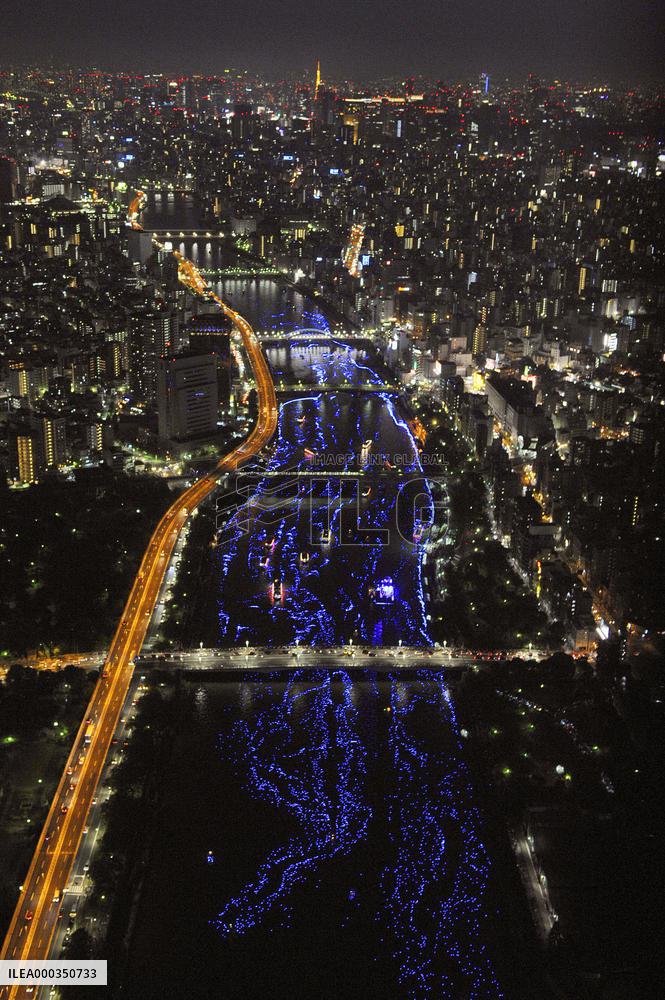 'LED fireflies' light up Tokyo river