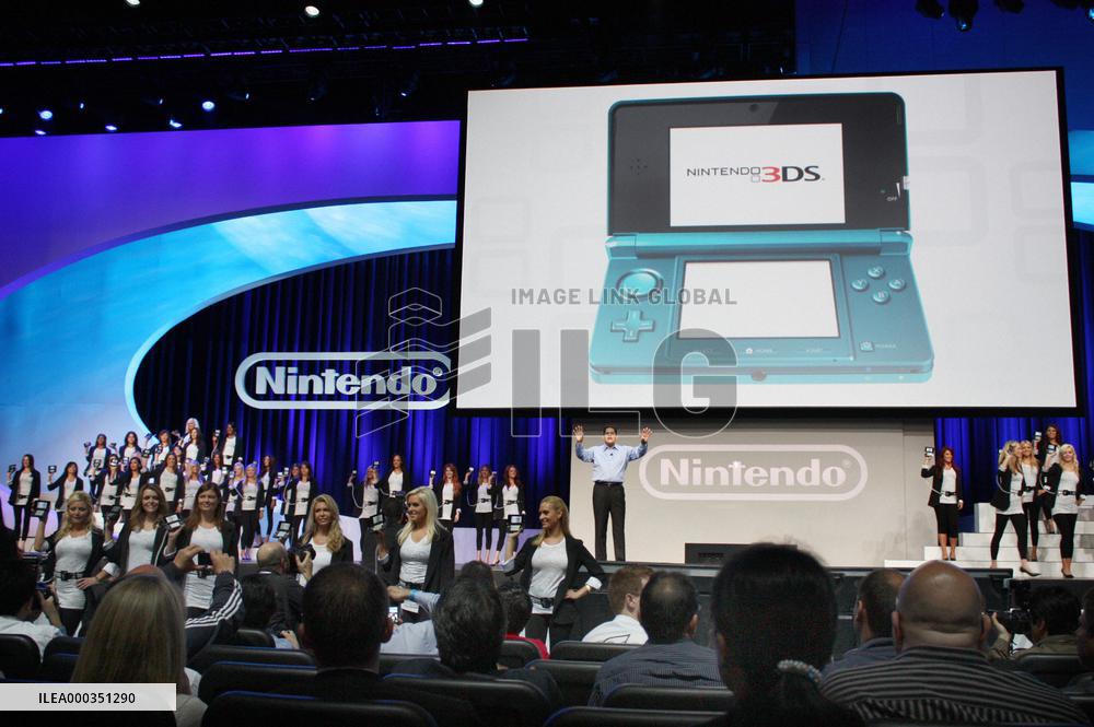 Nintendo unveils '3DS' gaming console