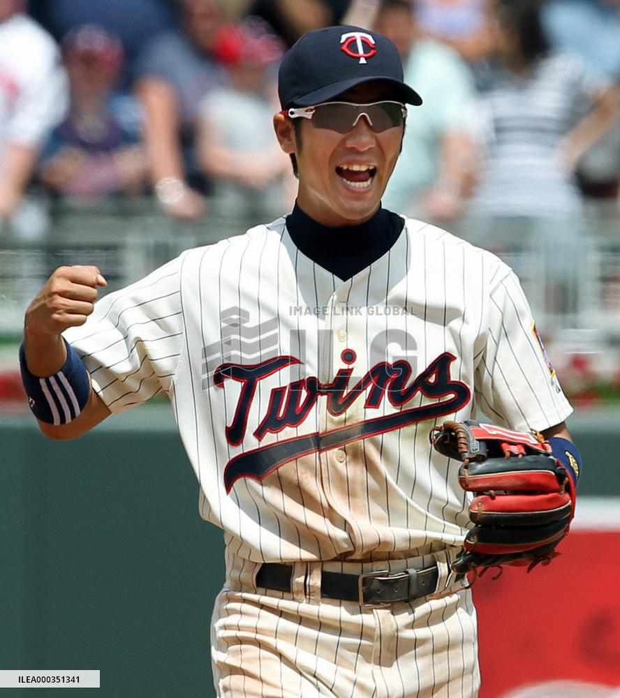 Nishioka returns to Twins lineup