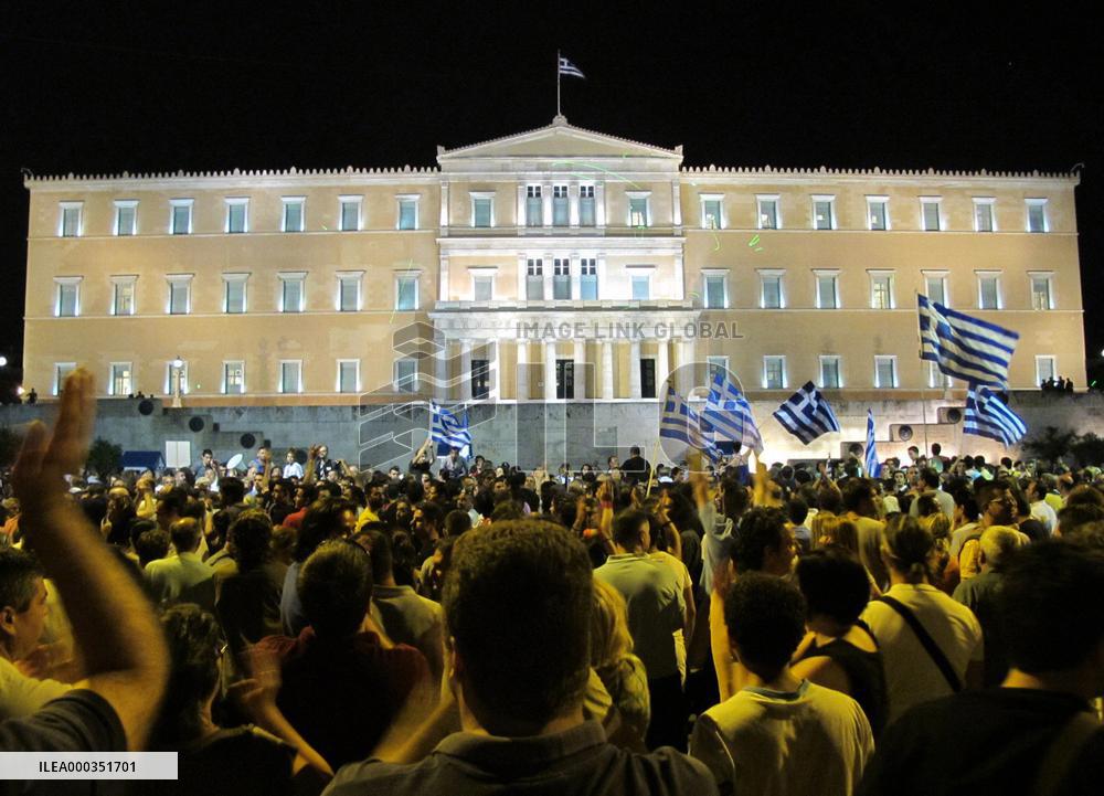 Greeks protest austerity plan