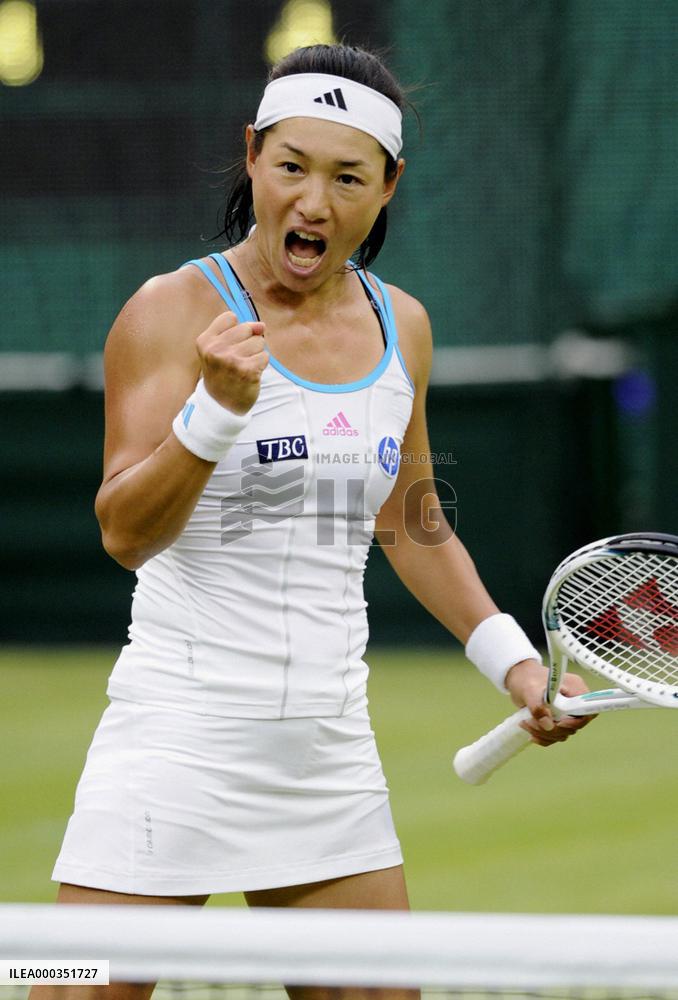 Veteran Date-Krumm defeated at Wimbledon