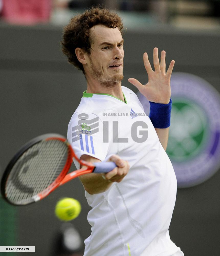 Murray advances to 3rd round at Wimbledon