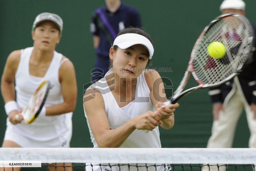Aoyama-Fujiwara pair at Wimbledon