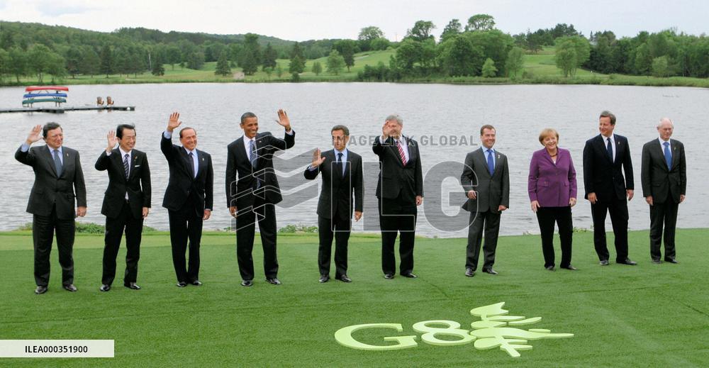 G-8 leaders pledge $5 billion to reduce maternal mortality
