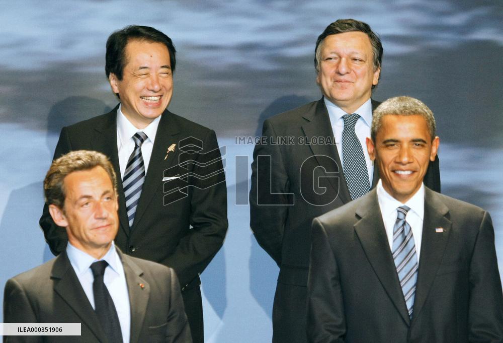 G-8 leaders pledge $5 billion to reduce maternal mortality