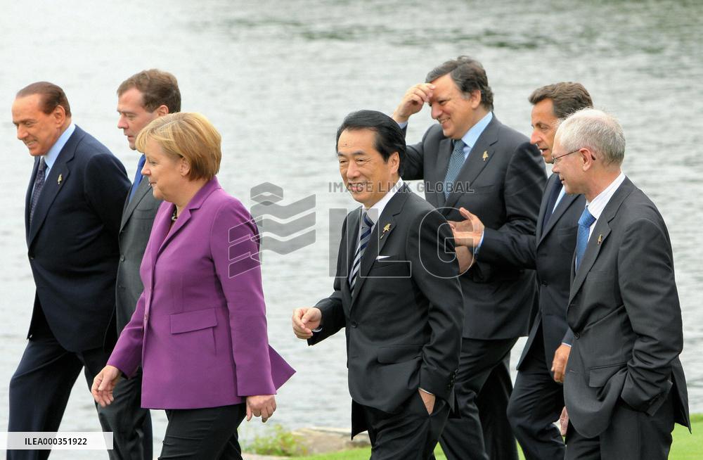 G-8 leaders pledge $5 billion to reduce maternal mortality