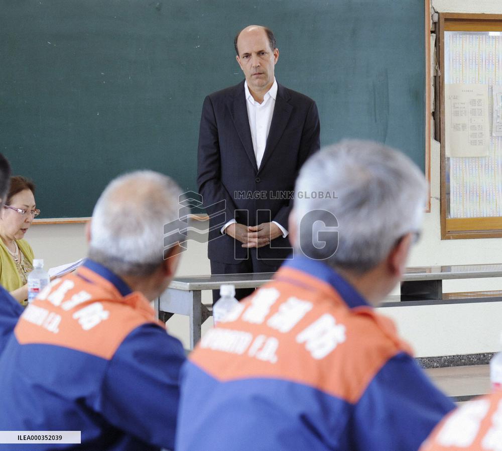 U.S. envoy in disaster area