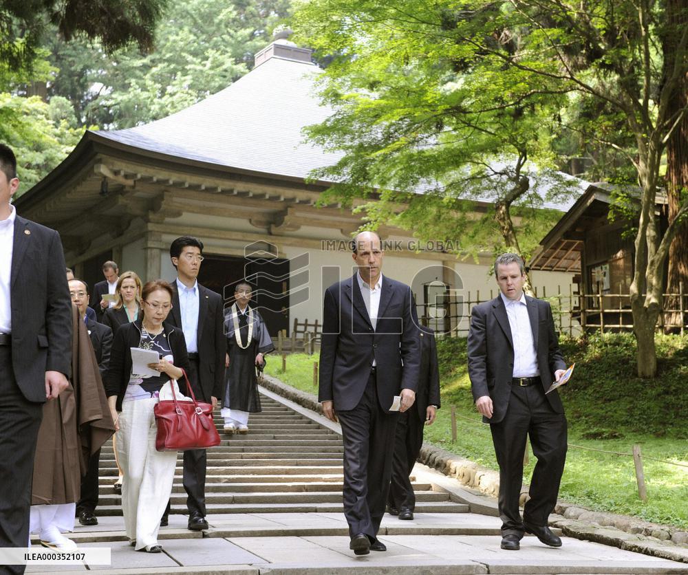U.S. envoy calls on people to visit Tohoku