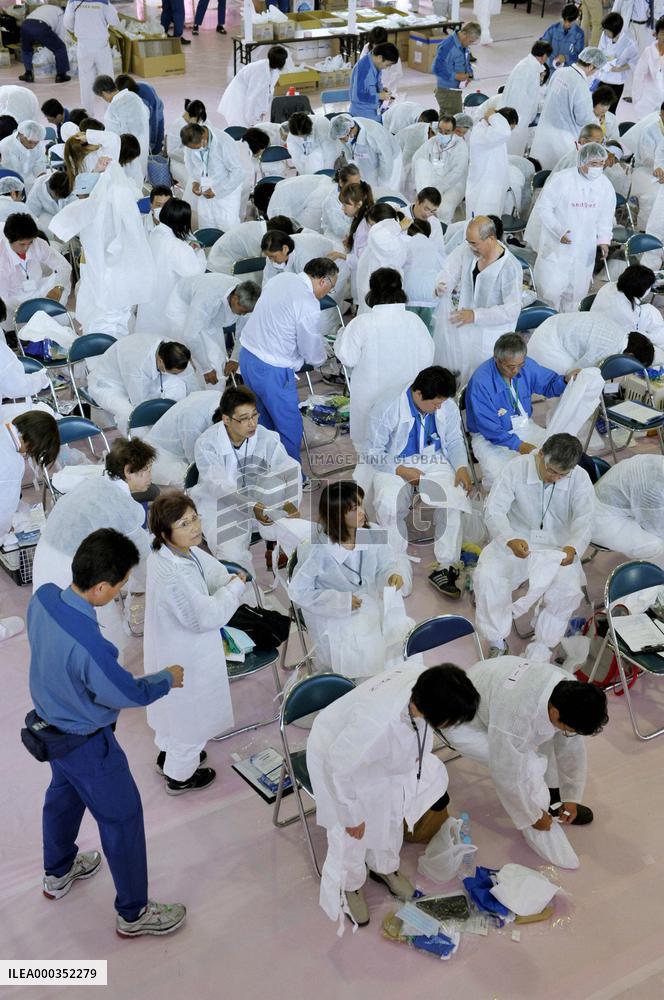 Residents of town near Fukushima Daiichi return home