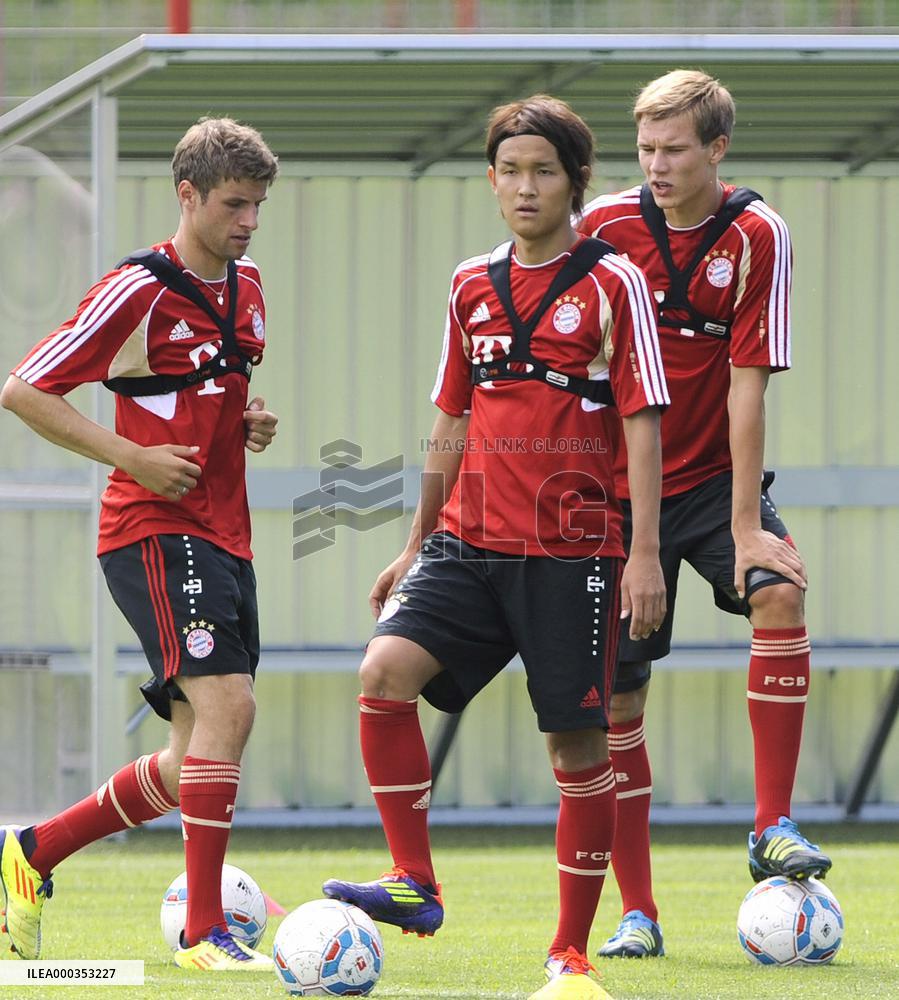 Usami joins Bayern Munich