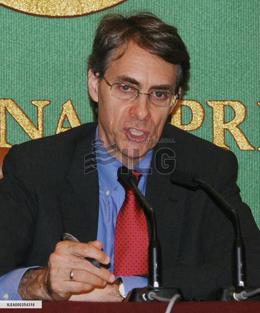 Human Rights Watch executive director