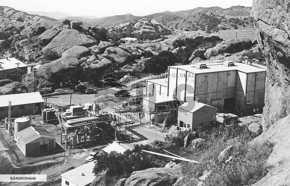 Cleanup continues 52 yrs after partial meltdown in Los Angeles