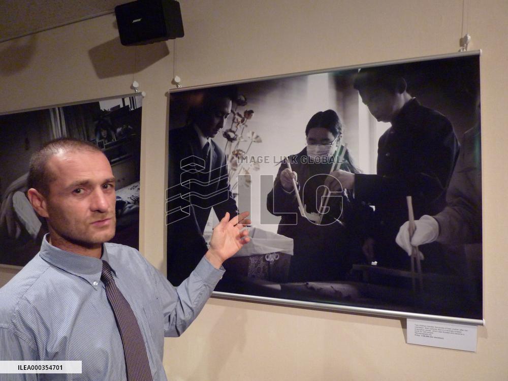 Czech photographer aims to help tsunami orphans