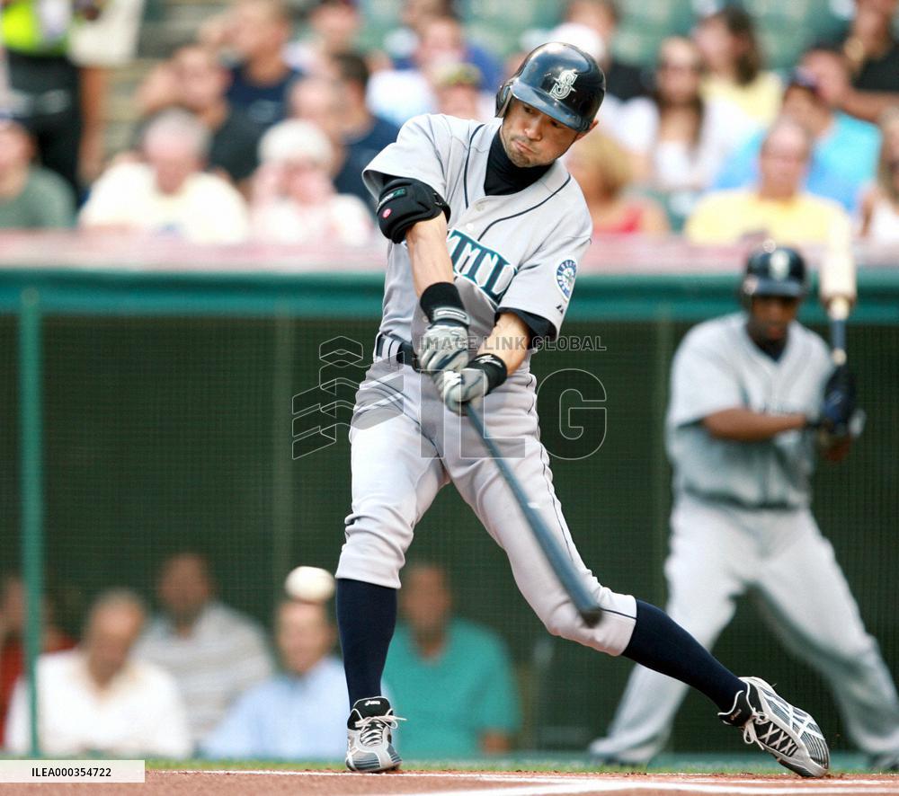Mariners' Ichiro hits 2 singles, 3 strikeouts against Indians