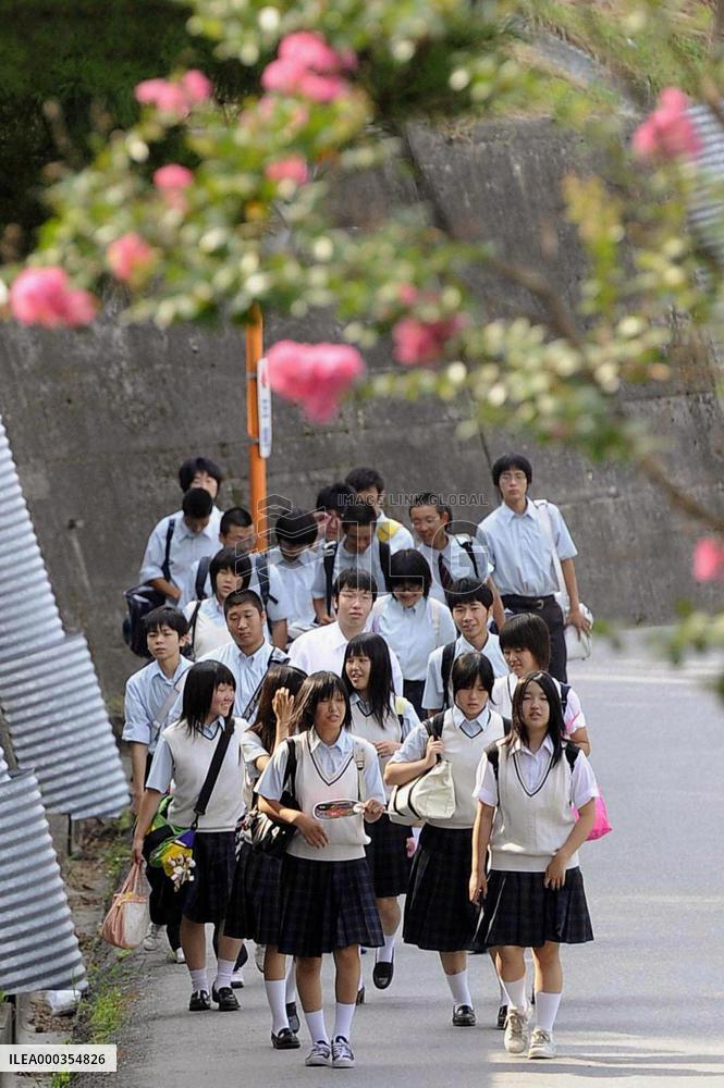 2nd semester begins early in quake-hit school