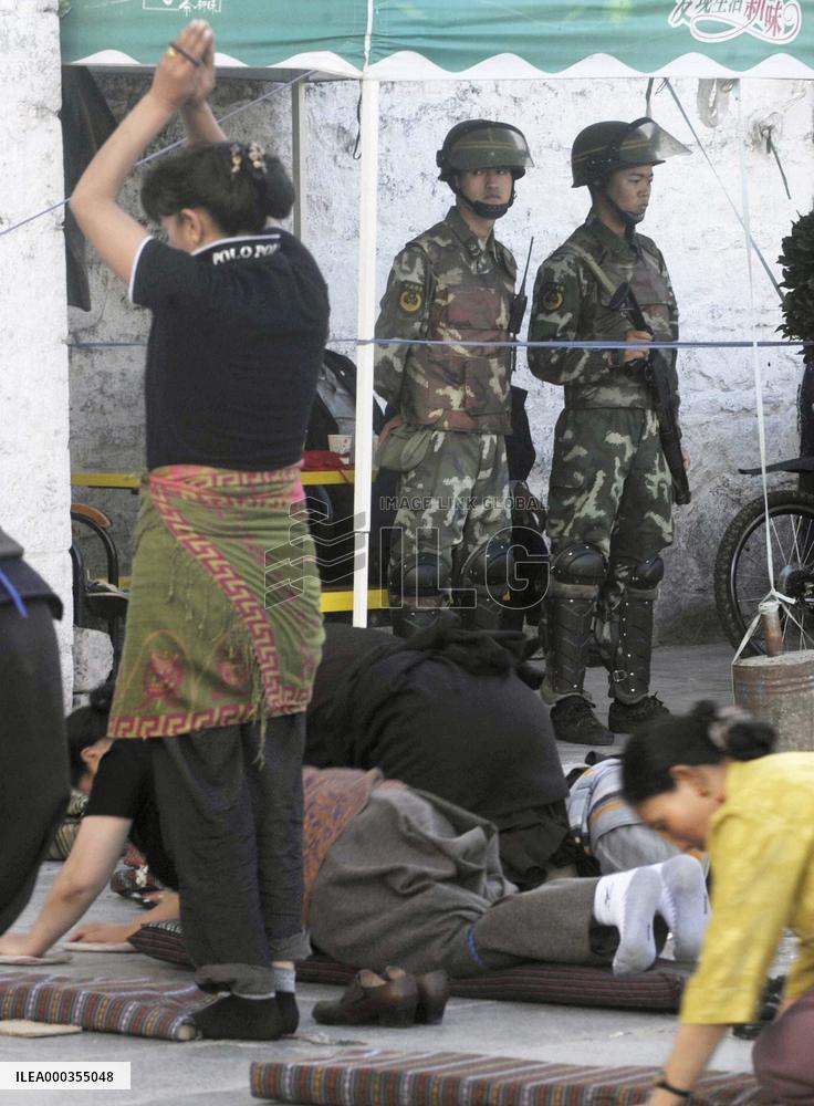 Japan envoy in Tibet