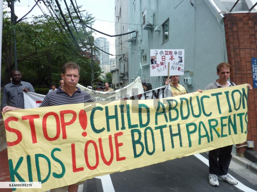 Parents march to address child custody issue