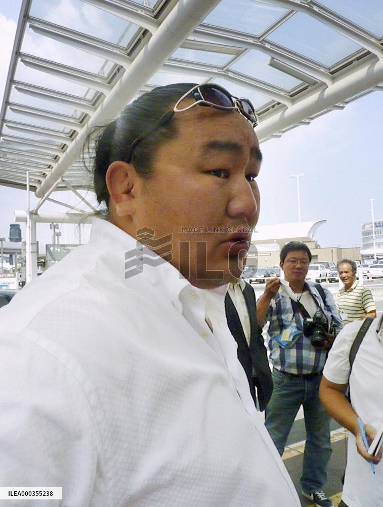 Outsiders should stay out of sumo, says Asashoryu