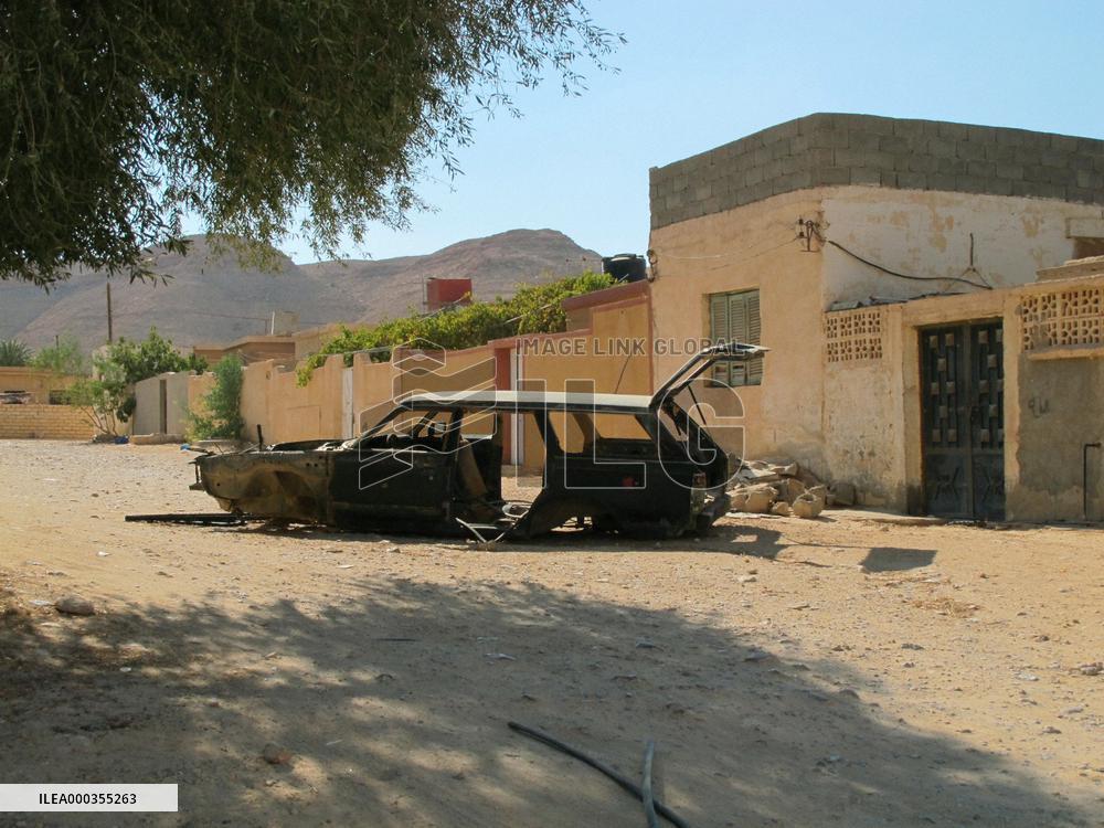 Libyan rebels capture Gaddafi compound