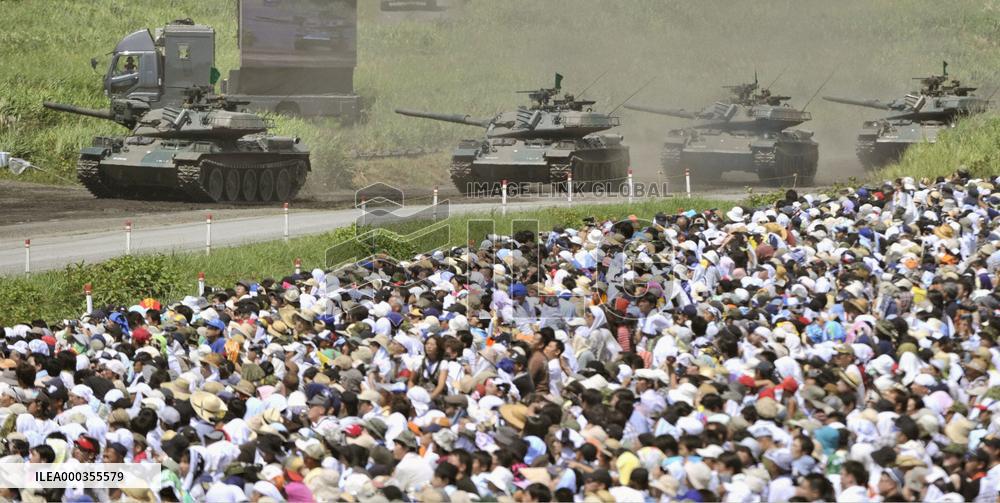 Live-fire ground force drill near Mt. Fuji