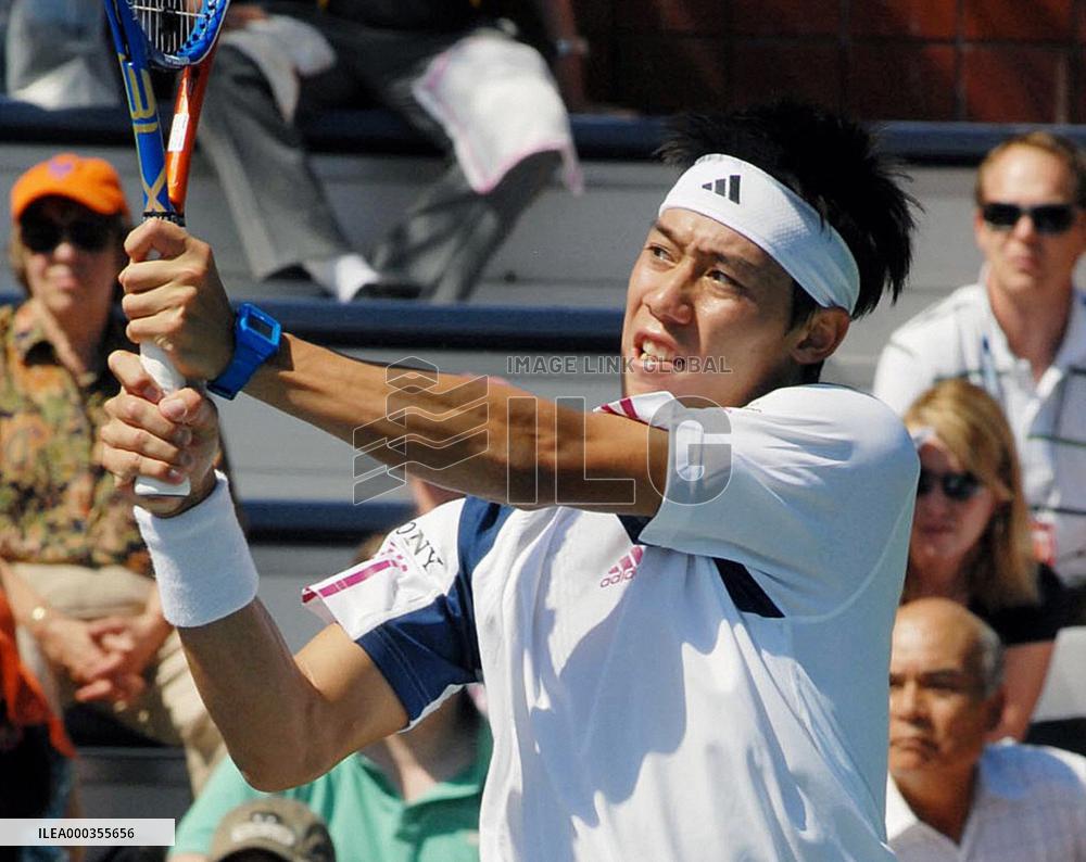 Japan's Nishikori advances to 2nd round at U.S. Open