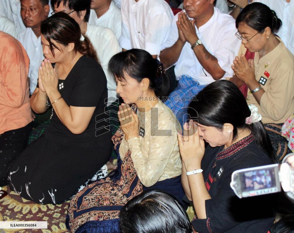Suu Kyi marks 23rd anniversary of Myanmar uprising