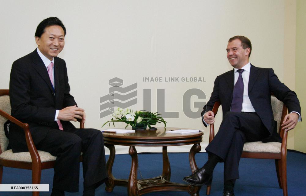 Hatoyama, Medvedev agree on repeated talks on territorial row
