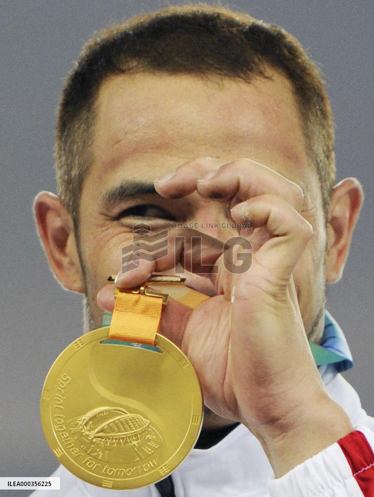 Japan's Murofushi wins gold at worlds