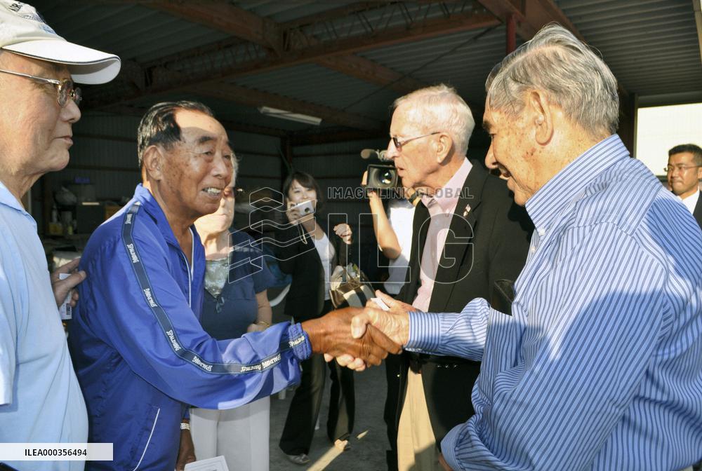 U.S. ex-POWs meet ex-Japanese soldier