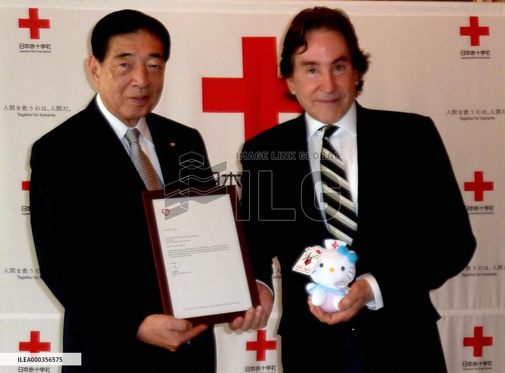 U.S. toymaker donates $1 mil., Hello Kitty dolls to relief effort