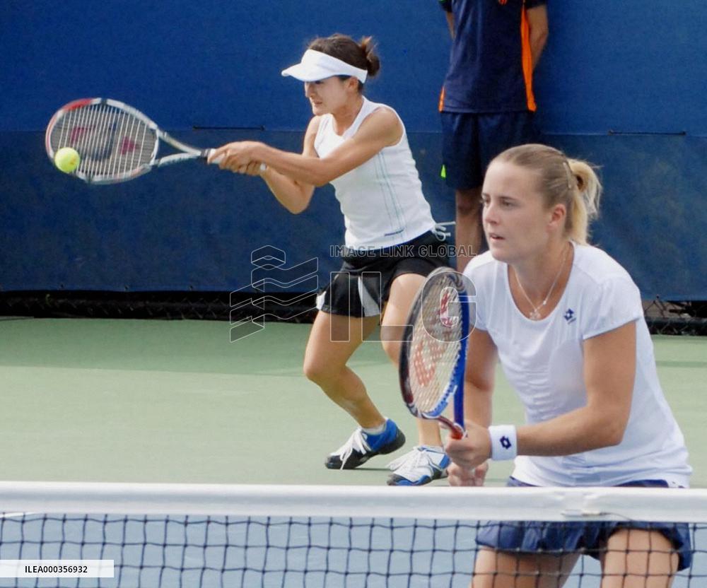 Aoyama-Yakimova pair at U.S. Open tennis