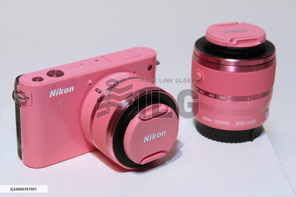 Nikon unveils its 1st mirrorless cameras