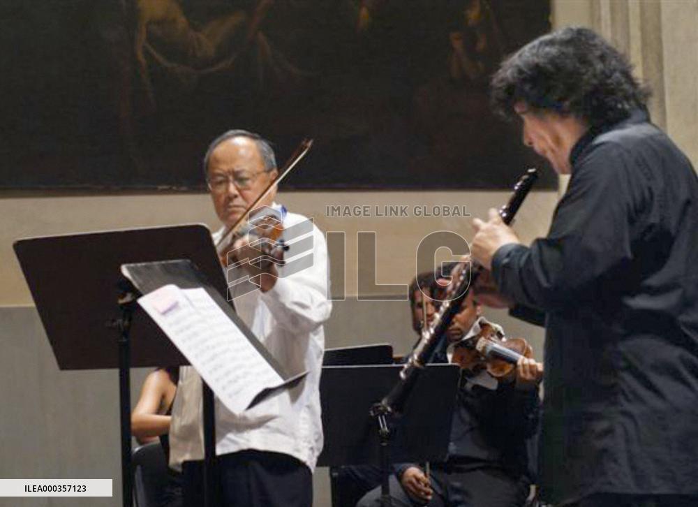 Memorial concert for March disaster victims in Havana
