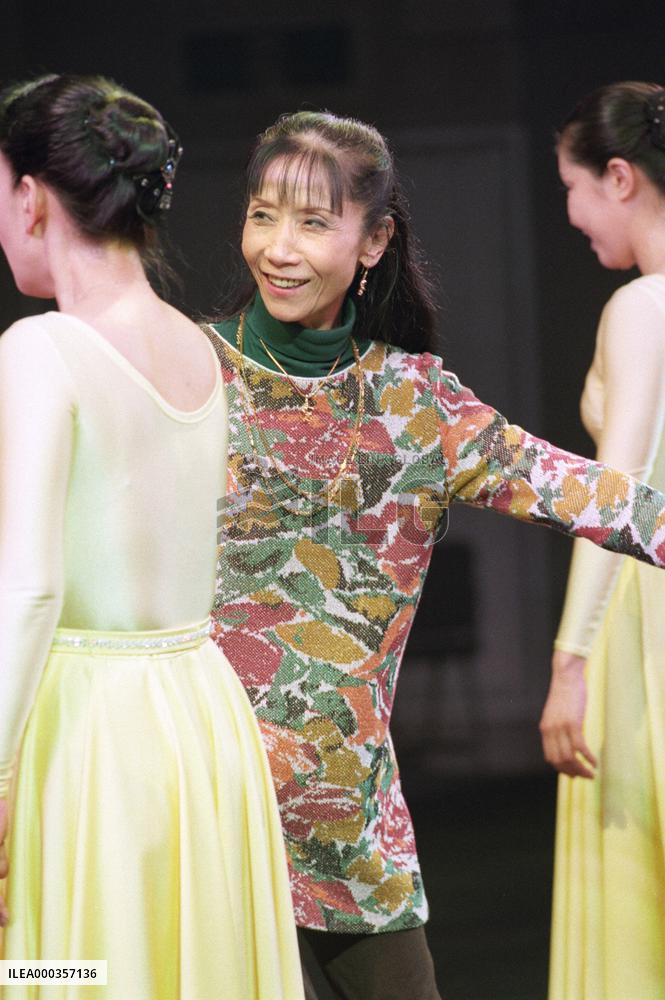 Contemporary dancer Kanda dies