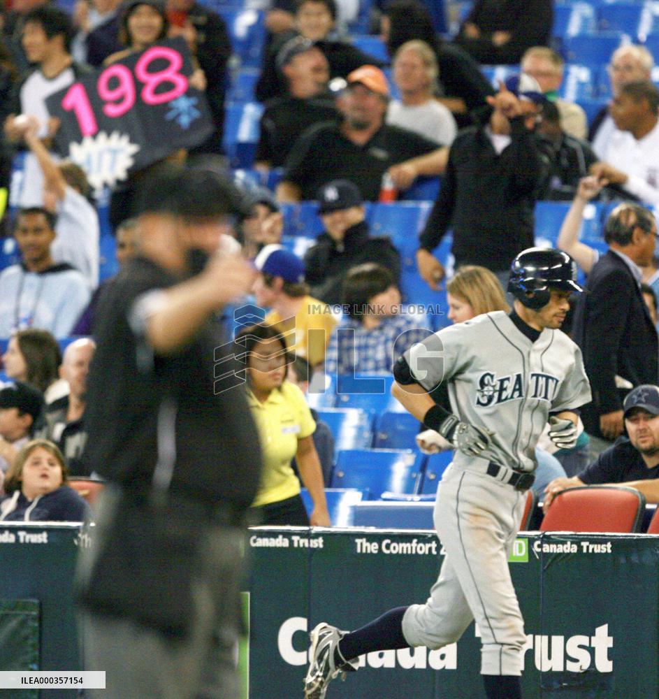 Seattle's Ichiro 2 hits away from 200