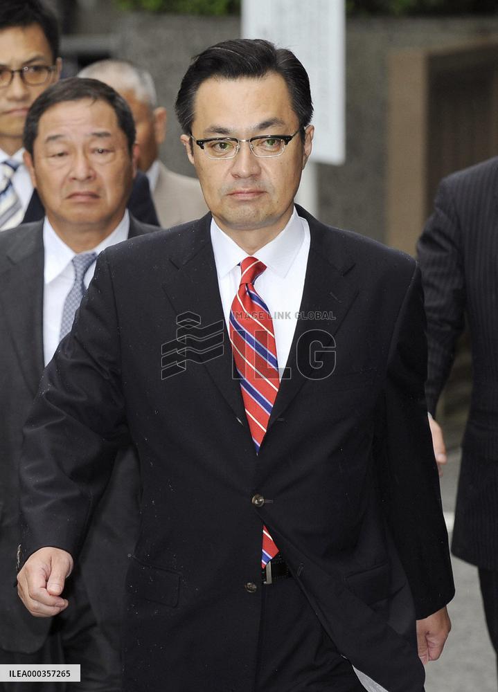 Toyota launches 1st minivehicle in Japan