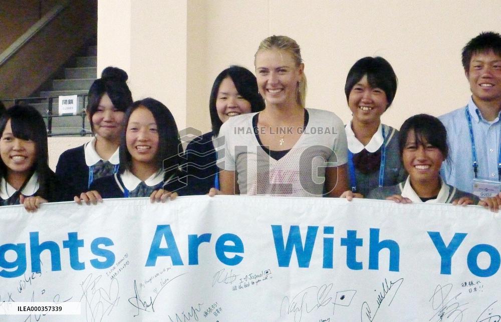 Sharapova meets Fukushima students in Tokyo