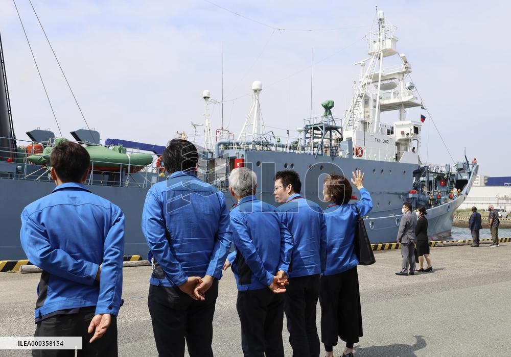 Japan's commercial whaling ship departs