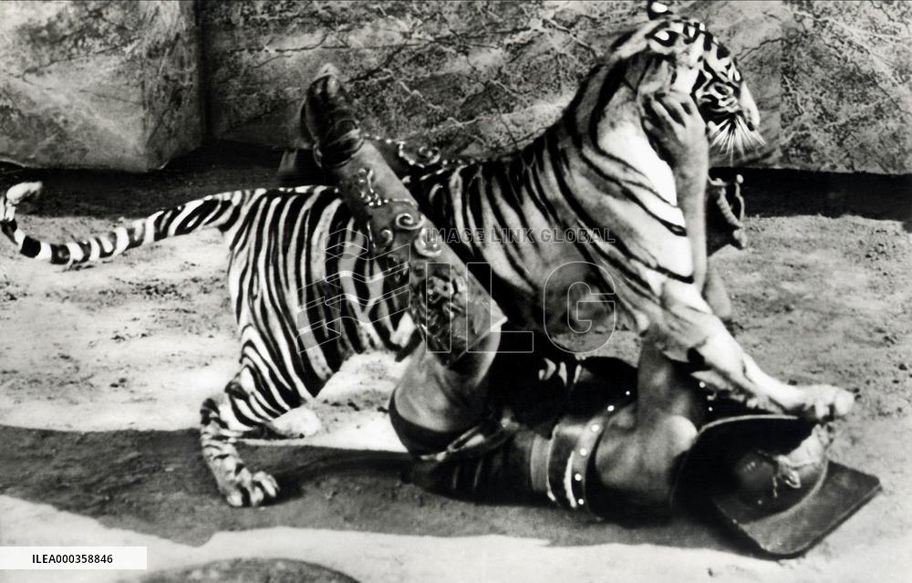 Demetrius And The Gladiators film (1954)