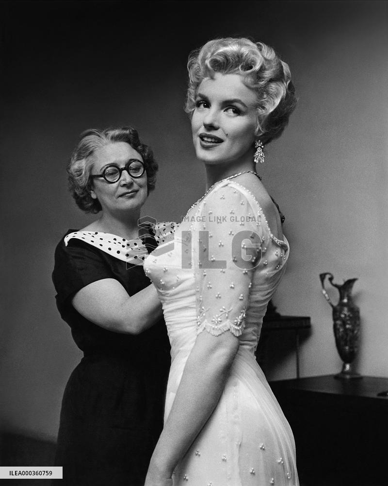 The Prince And The Showgirl film (1957)