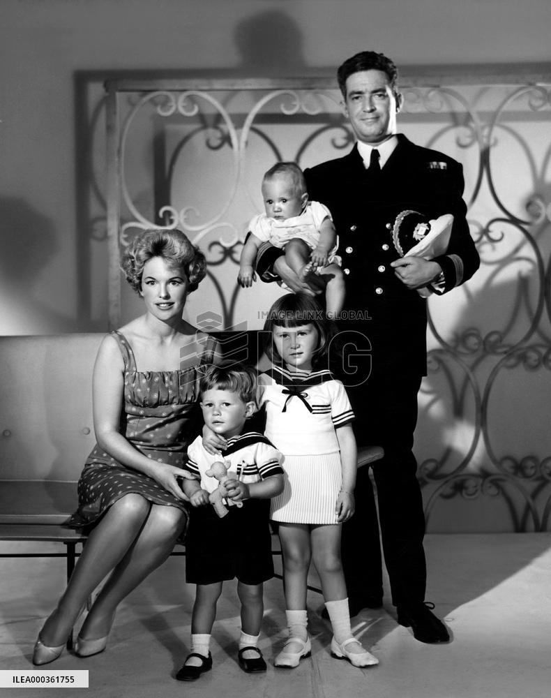 The Captain'S Table film (1959)